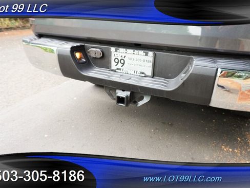 Used 2015 Toyota Tundra SR5 w/ TRD Off Road Package AWD/4WD image 31