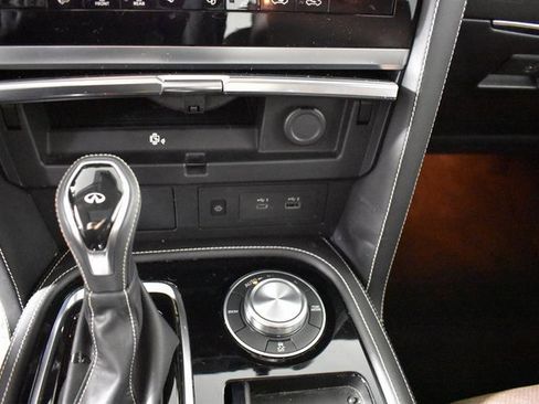 Used 2023 INFINITI QX80 Premium Select w/ All-Season Package image 26