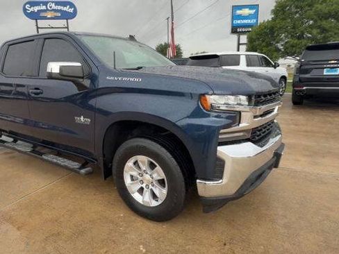 Used 2020 Chevrolet Silverado 1500 LT w/ Texas Edition RWD image 2