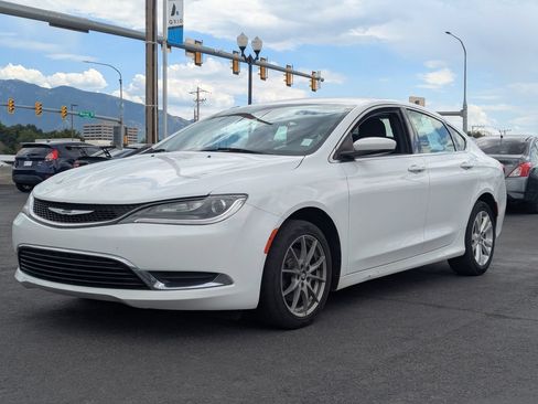 Used 2015 Chrysler 200 Limited w/ Convenience Group FWD image 9