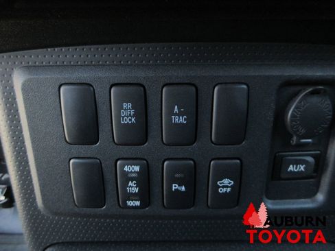 Used 2007 Toyota FJ Cruiser 4WD image 14