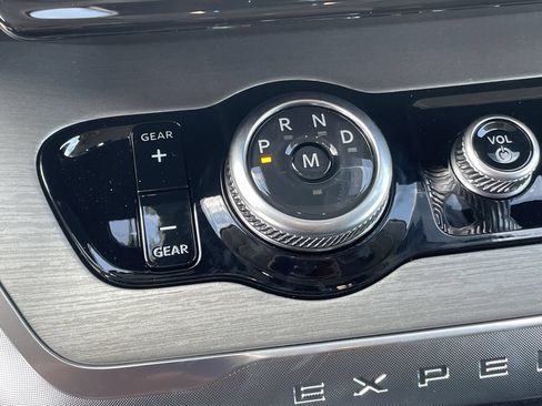 New 2026 Ford Expedition Platinum w/ Driver's Package AWD/4WD image 28