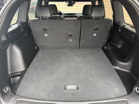 Used 2024 Jeep Grand Cherokee Altitude image 5