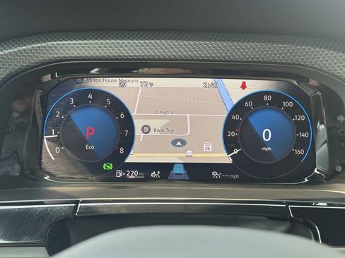 Used 2025 Volkswagen Atlas Cross Sport SEL Premium R-Line image 21