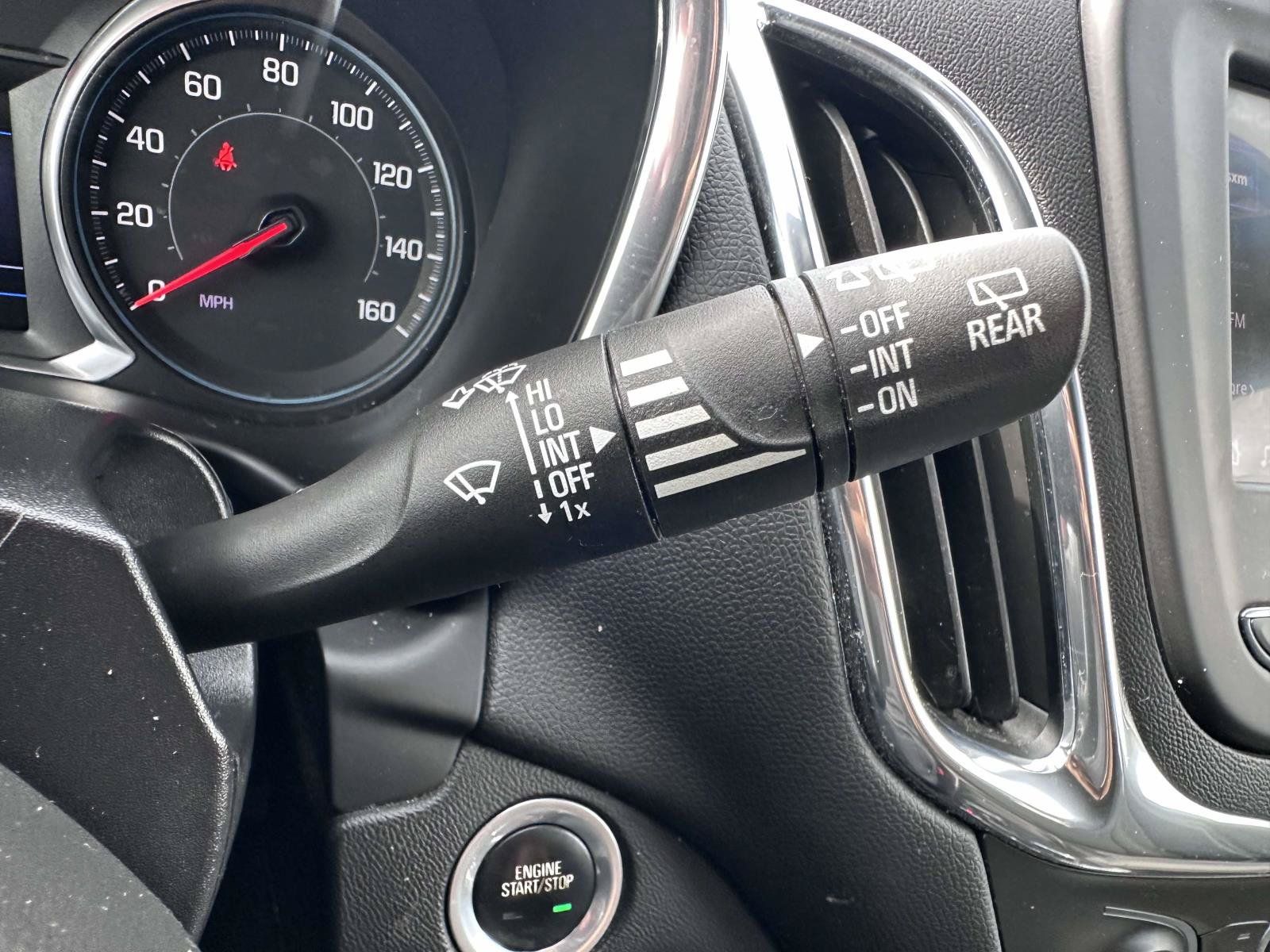 Used 2020 Chevrolet Equinox LT FWD image 20
