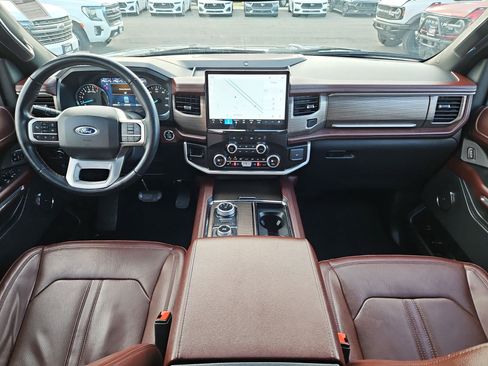 Used 2024 Ford Expedition Max Limited image 32
