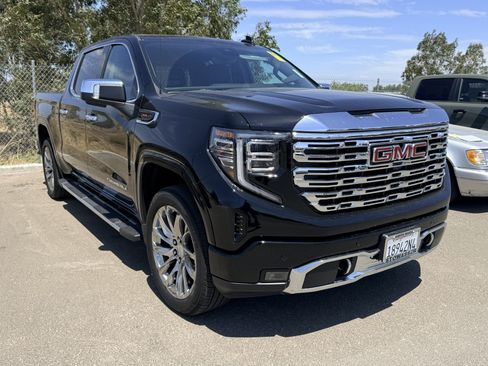 Used 2026 GMC Sierra 1500 Denali w/ Technology Package AWD/4WD image 1