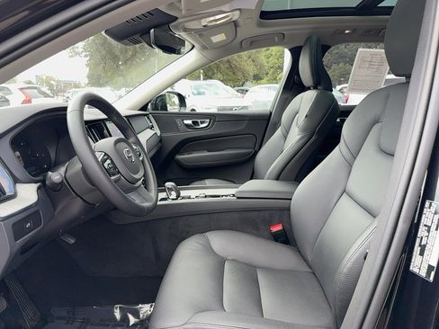 Used 2025 Volvo XC60 B5 Plus w/ Climate Package image 11