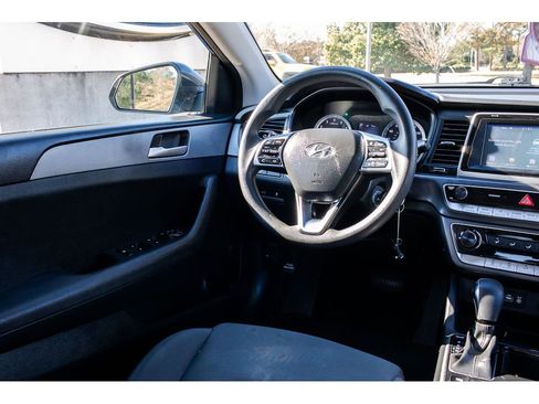 Used 2019 Hyundai Sonata SE image 13