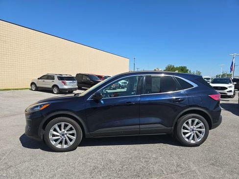 Used 2021 Ford Escape Titanium w/ Titanium Elite Package AWD/4WD image 8
