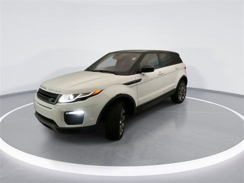 Used 2019 Land Rover Range Rover Evoque SE image 8