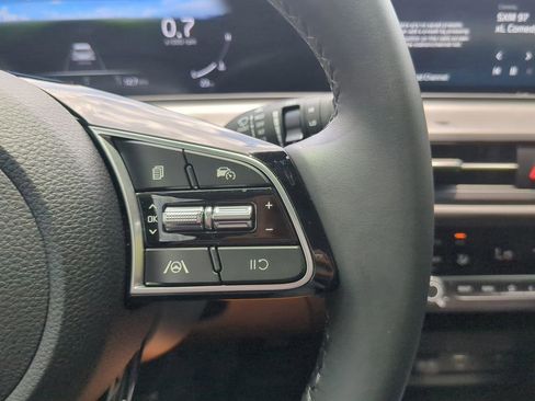 Certified 2025 Kia Seltos EX FWD image 21