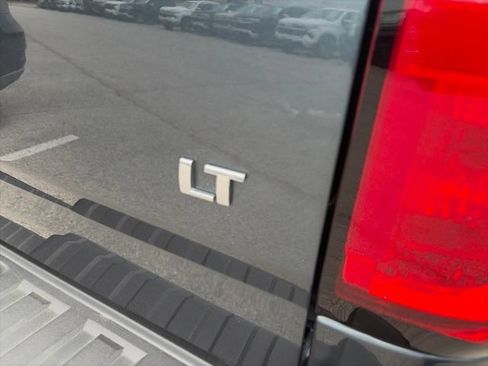 Used 2019 Chevrolet Colorado LT w/ LT Convenience Package RWD image 6