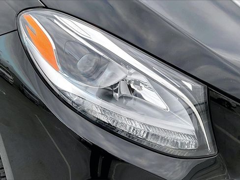 Used 2018 Mercedes-Benz GLE 350 w/ Premium 1 Package image 30