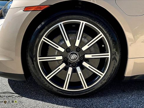 Used 2021 Porsche Taycan 4S image 10