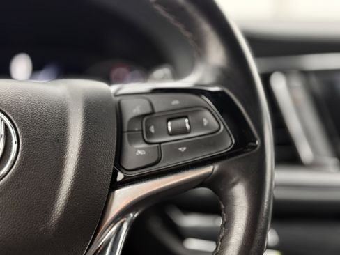 Certified 2024 Buick Enclave Premium image 12