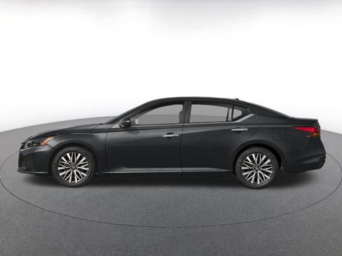 Used 2026 Nissan Altima 2.5 SV FWD image 3