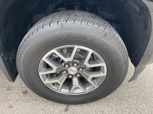 Used 2022 GMC Canyon AT4 image 5