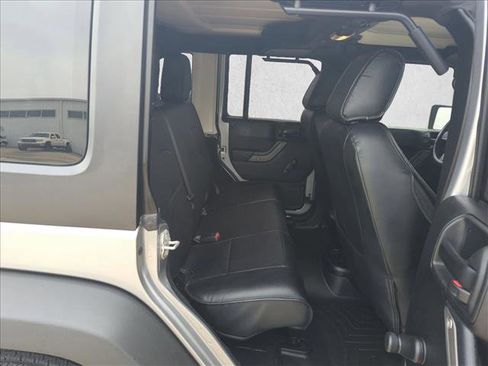 Used 2018 Jeep Wrangler Unlimited Sport w/ Connectivity Group image 16