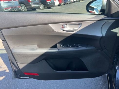 Certified 2023 Kia Forte LXS w/ LXS Technology Package image 26