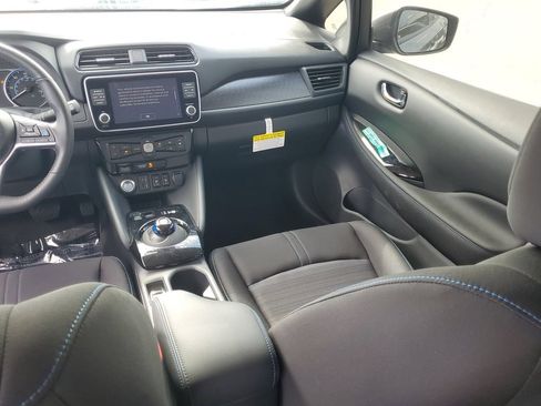 Used 2025 Nissan Leaf SV Plus FWD image 11