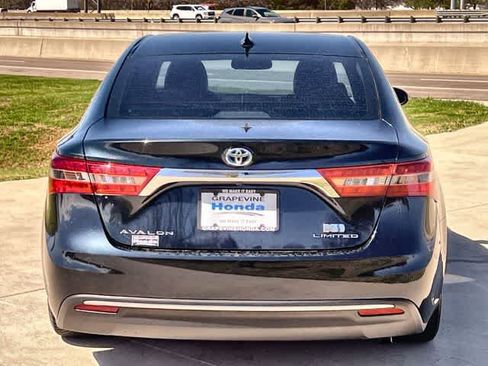 Used 2016 Toyota Avalon Limited image 6