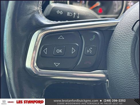 Used 2019 Jeep Wrangler Unlimited Sahara AWD/4WD image 23