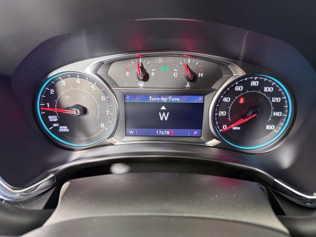 Used 2023 Chevrolet Equinox Premier AWD/4WD image 13