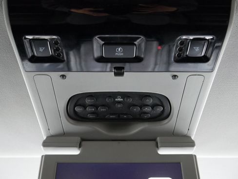 Used 2016 Chevrolet Tahoe LTZ image 32