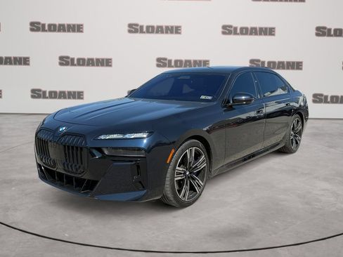 Used 2023 BMW 760i xDrive w/ Executive Package image 1