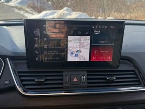 Used 2025 Audi Q5 e Premium Plus w/ Premium Plus Package image 22