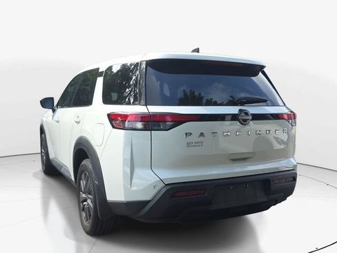 Used 2024 Nissan Pathfinder S FWD image 8