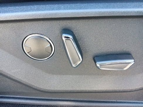 New 2025 Ford F150 Lariat w/ Equipment Group 502A High image 34