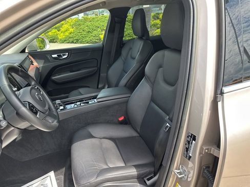 Certified 2023 Volvo XC60 B5 Plus w/ Climate Package AWD/4WD image 22