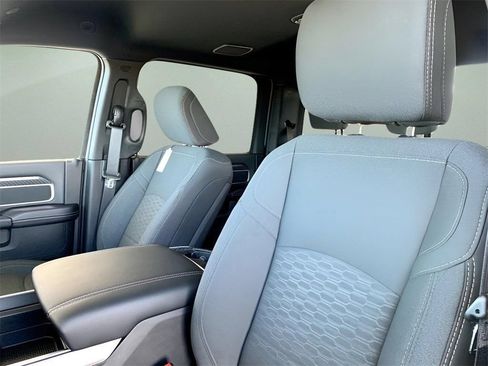 New 2026 RAM 2500 Big Horn AWD/4WD image 18