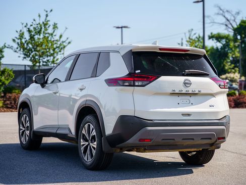 Used 2023 Nissan Rogue SV FWD image 5