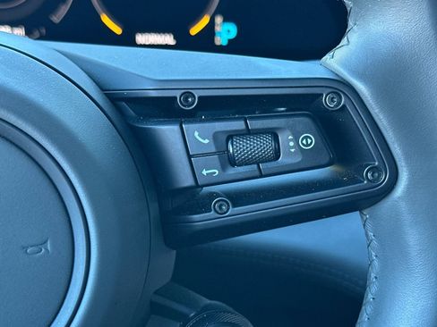 Used 2022 Porsche Taycan Turbo S image 31