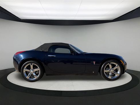 Used 2006 Pontiac Solstice Convertible w/ Premium Package image 6