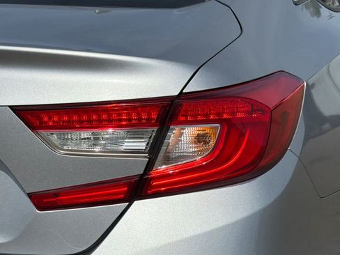 Used 2018 Honda Accord LX image 21