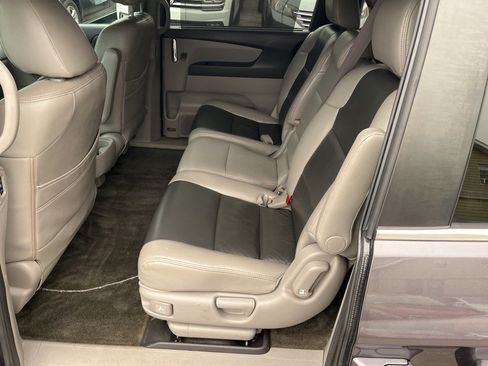 Used 2016 Honda Odyssey EX image 12