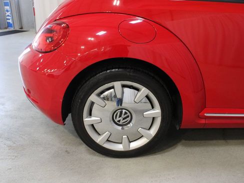 Used 2012 Volkswagen Beetle 2.5 FWD image 24