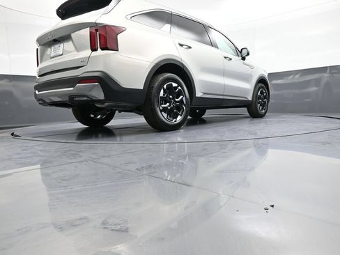 New 2026 Kia Sorento S FWD image 31