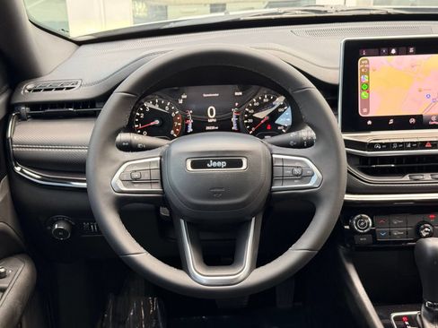 Used 2023 Jeep Compass Latitude AWD/4WD image 26
