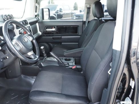 Used 2014 Toyota FJ Cruiser 4WD w/ Upgrade Package image 14