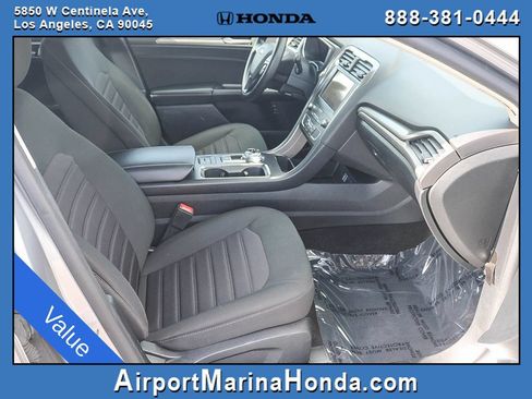 Used 2020 Ford Fusion SE FWD image 10