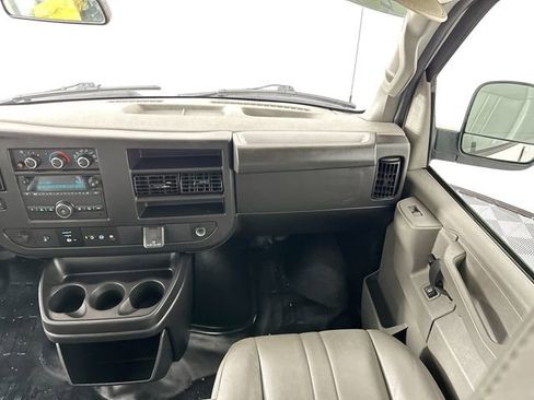 Used 2022 Chevrolet Express 2500 w/ Driver Convenience Package RWD image 18