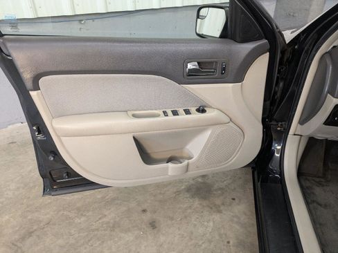 Used 2011 Ford Fusion SE w/ 202A Rapid Spec Order Code FWD image 18