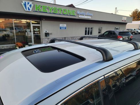 Used 2018 Toyota Highlander XLE image 23