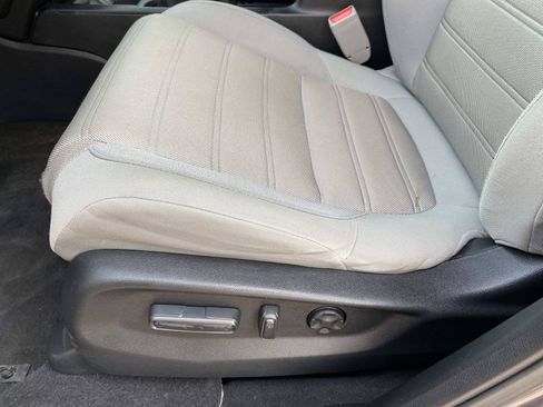 Used 2017 Honda CR-V EX image 21