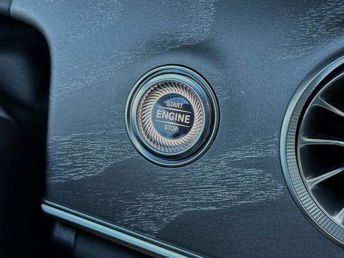 Used 2024 Mercedes-Benz AMG GT 43 image 27